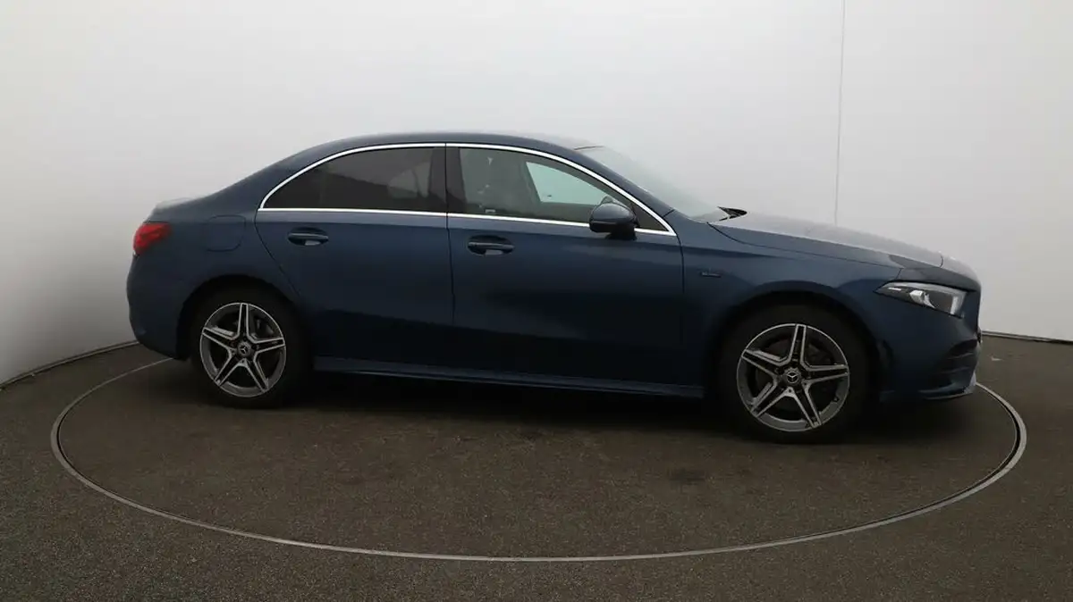 2021-mercedes-benz-a-class-13-a250e-amg-line-saloon-4d-big-47