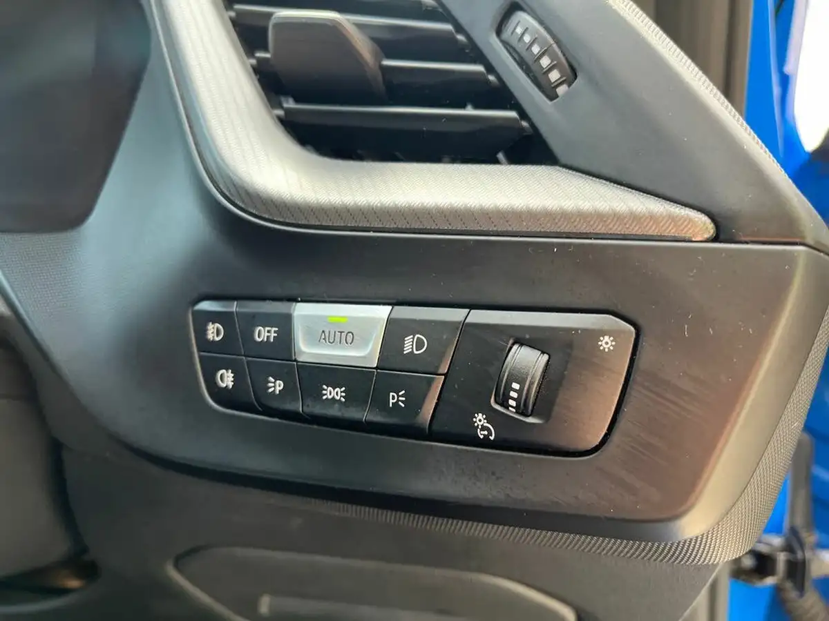 2022-bmw-1-series-15-118i-m-sport-lcp-big-24