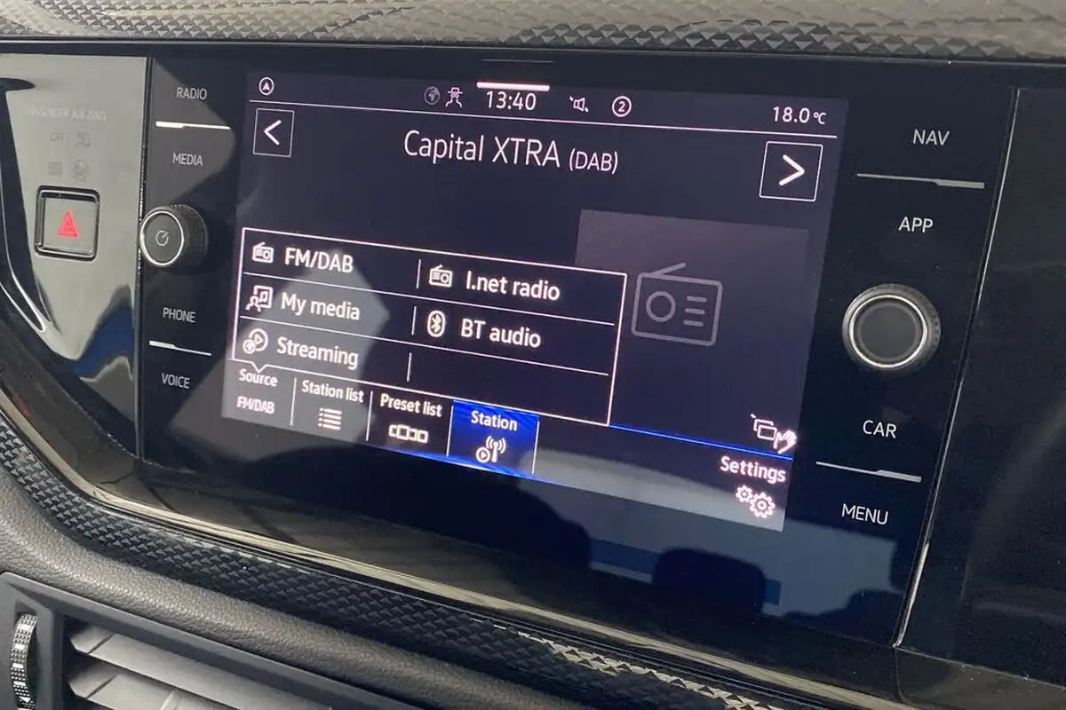 2024-volkswagen-polo-10-tsi-life-big-18