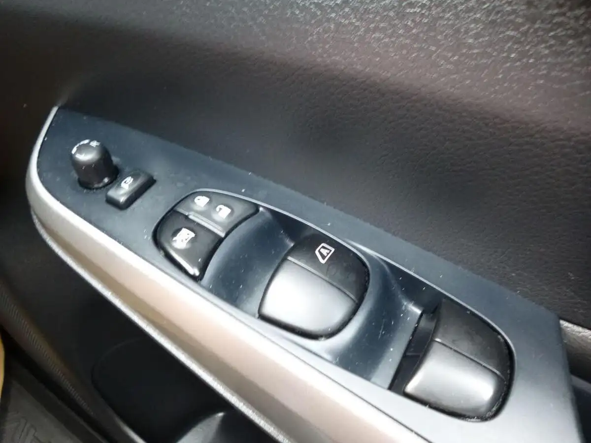 2019-nissan-navara-23dci-tt-tekna-8-navileather-big-68