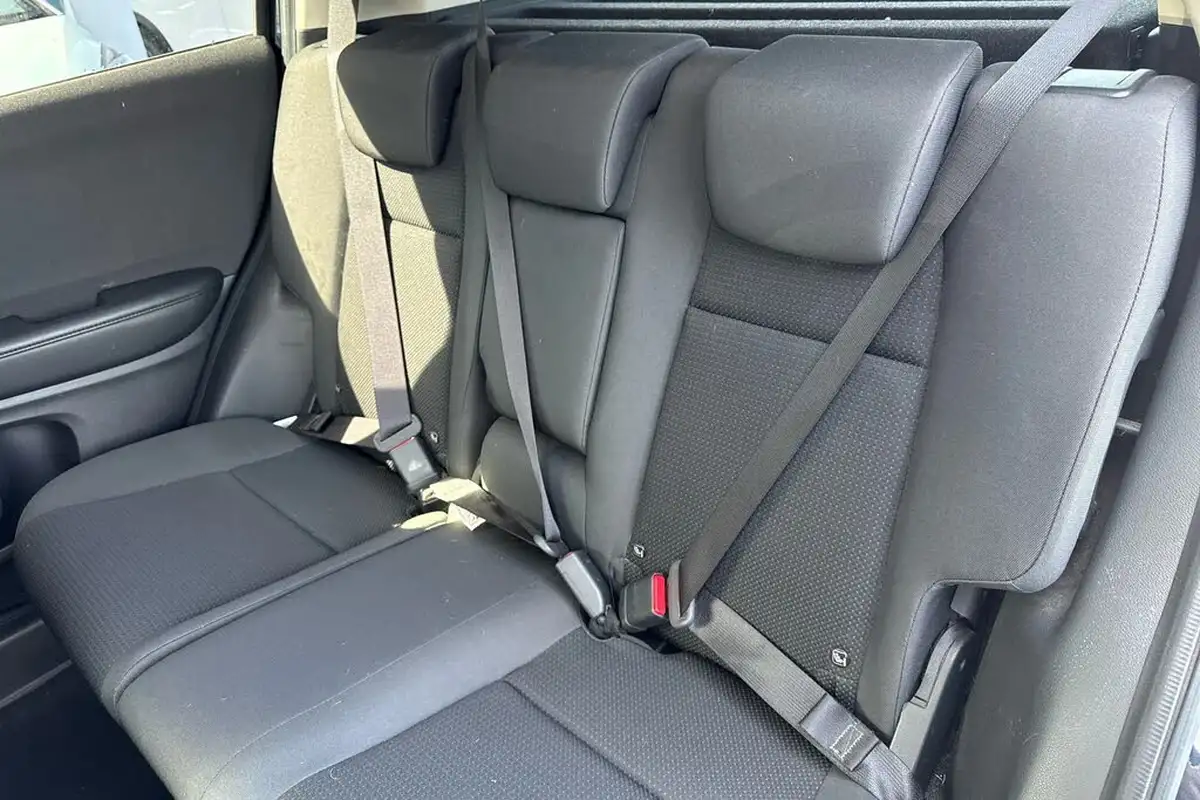 2018-honda-hr-v-15-i-vtec-se-big-7