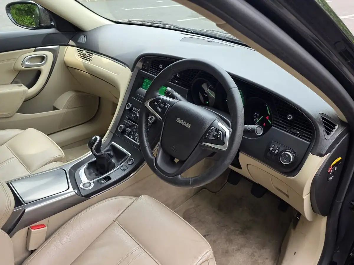 2011-saab-9-5-20td-vector-se-20tid-160ps-saloon-4d-big-9