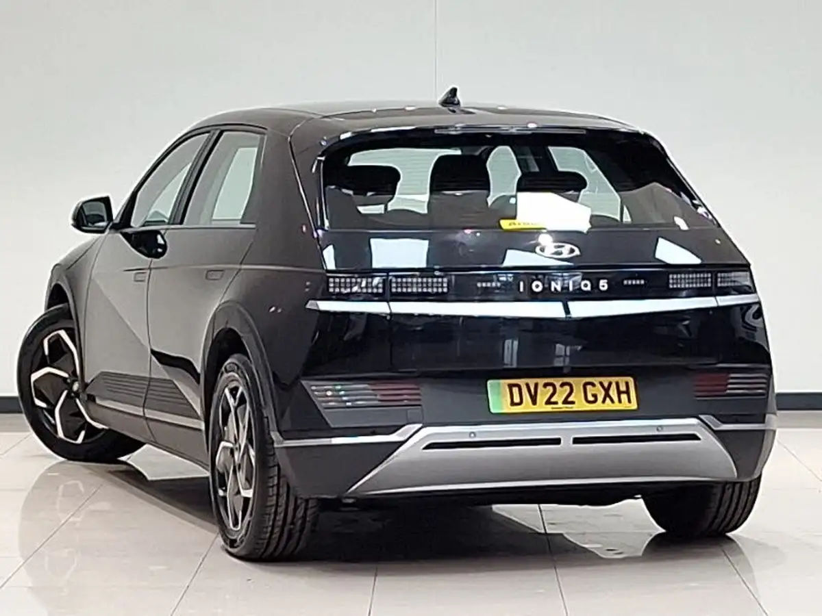 2022-hyundai-ioniq-5-e-se-connect-big-1
