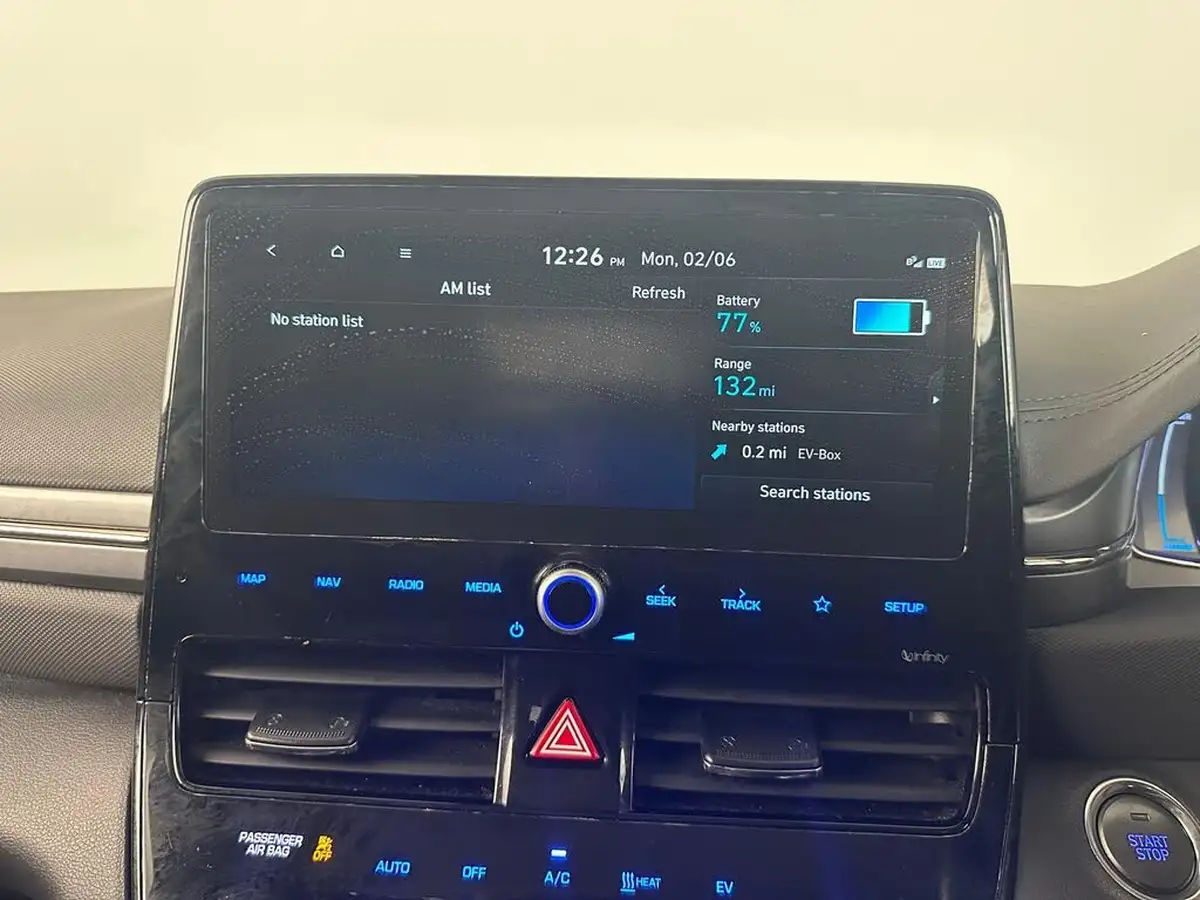 2022-hyundai-ioniq-e-premium-electric-big-40