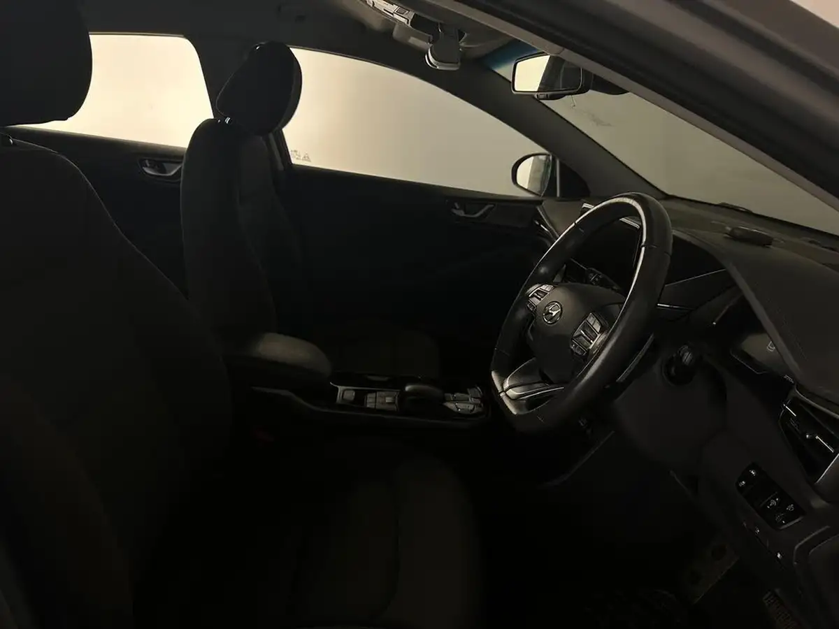 2022-hyundai-ioniq-e-premium-electric-big-12