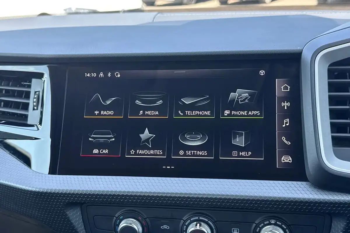 2022-audi-a1-10-25-tfsi-sport-big-16