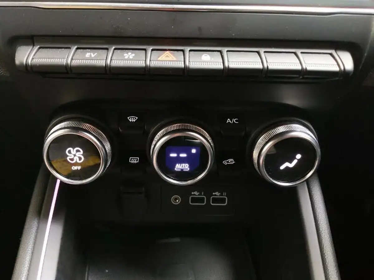 2024-renault-clio-16-techno-big-18