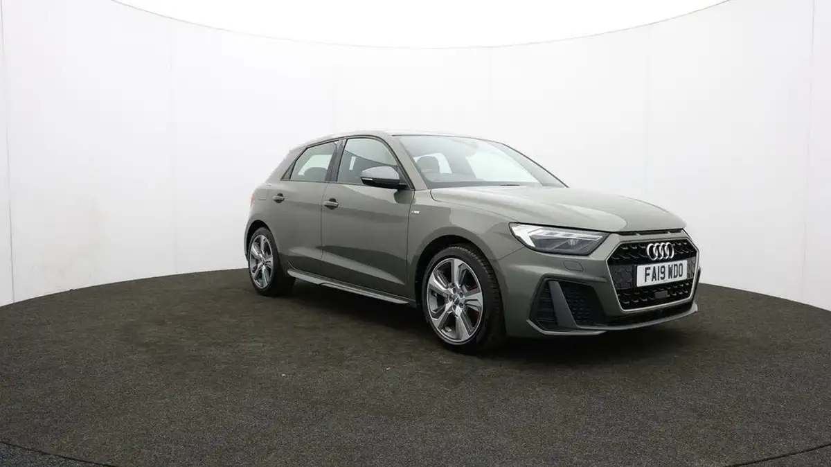 2019-audi-a1-20-40-tfsi-s-line-competition-big-44