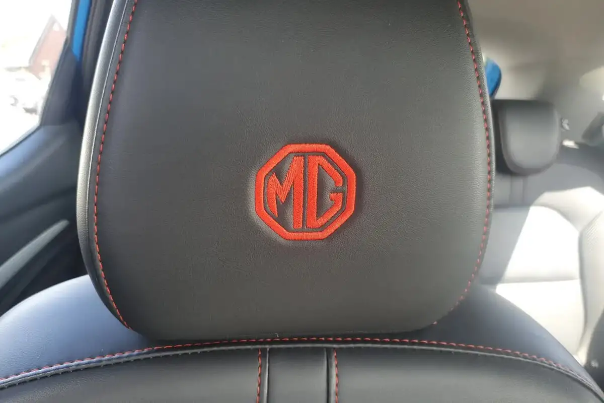 2021-mg-zs-suv-15-vti-tech-exclusive-big-12