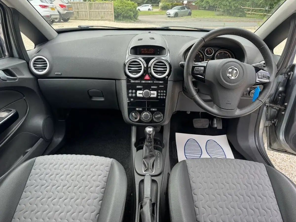 2013-vauxhall-corsa-14-se-100ps-ac-5d-1398cc-auto-big-14