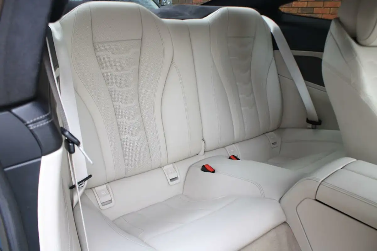 2018-bmw-8-series-30td-840d-xdrive-coupe-big-10
