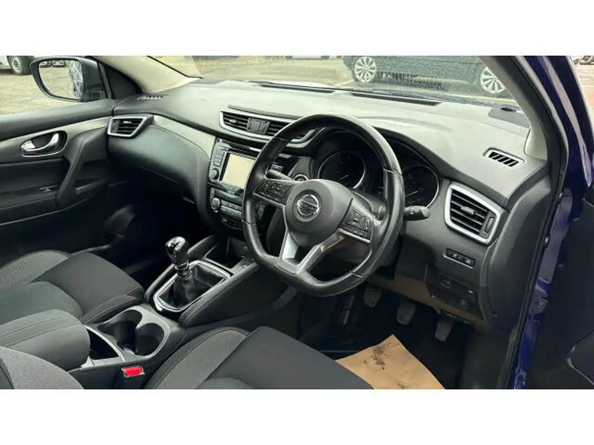 2018-nissan-qashqai-12-dig-t-n-connecta-big-10
