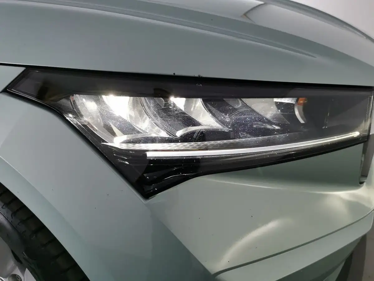 2021-skoda-enyaq-e-60-62-kwh-big-31