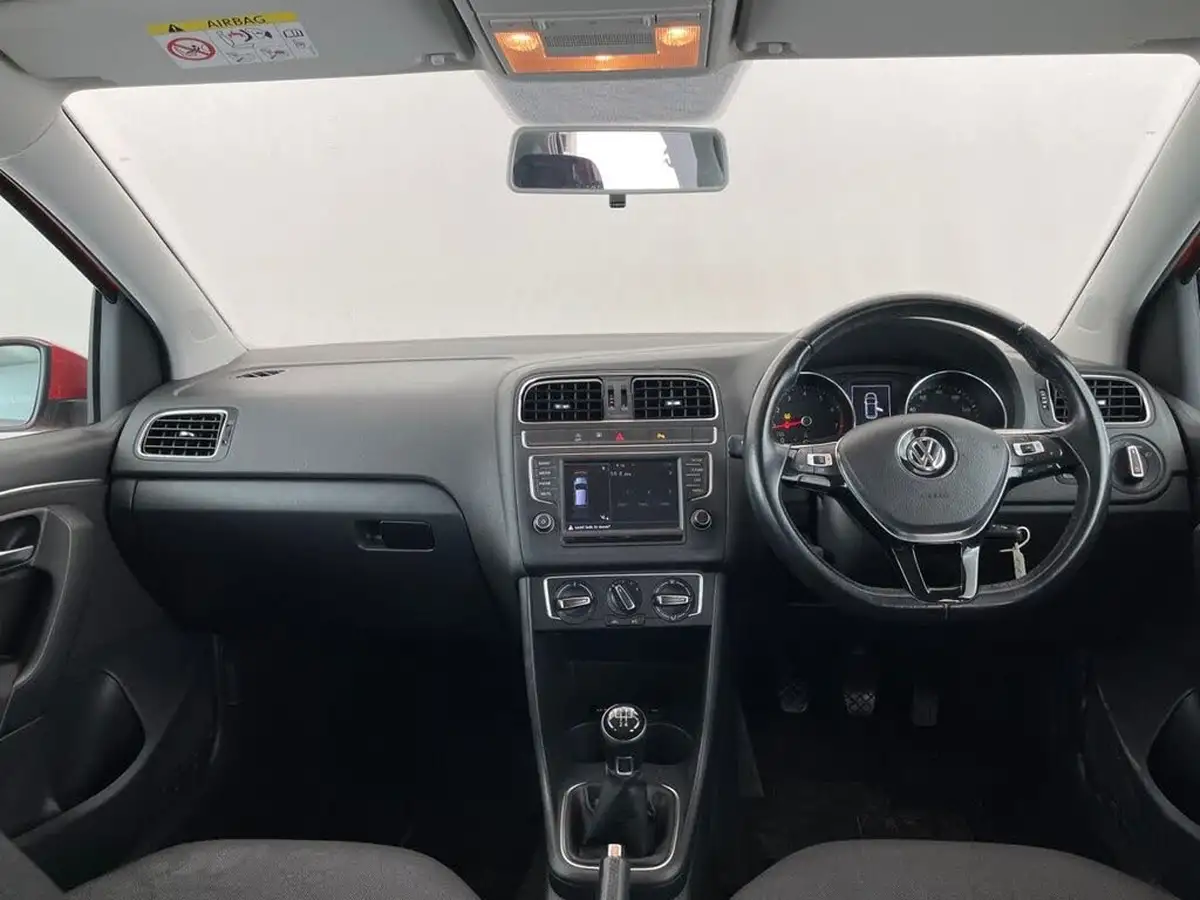 2016-volkswagen-polo-big-9