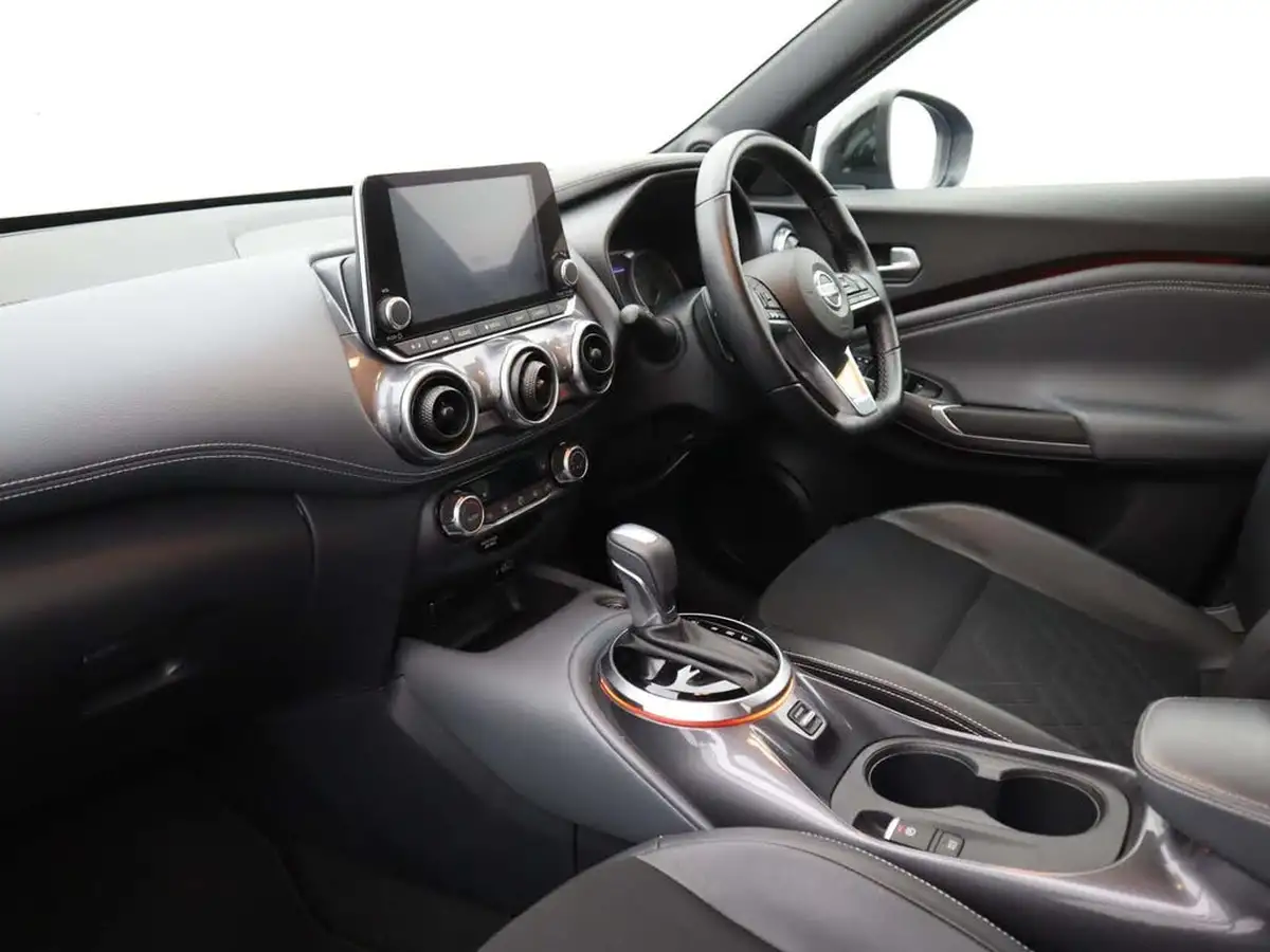 2021-nissan-juke-10-dig-t-tekna-dct-big-12