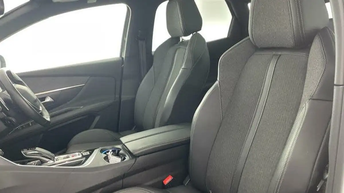 2019-peugeot-3008-suv-16-puretech-gt-line-180bhp-ss-eat8-big-34