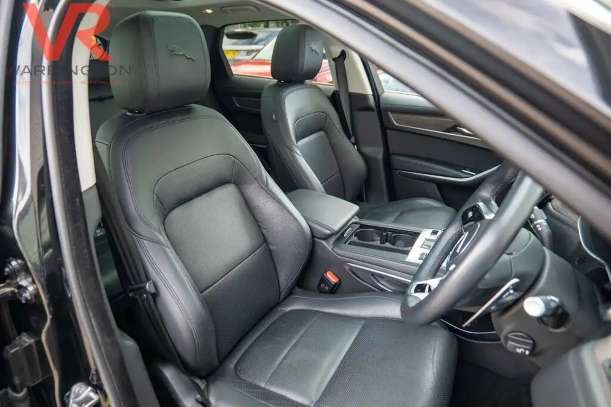 2021-jaguar-f-pace-20-d200-s-mhev-big-22