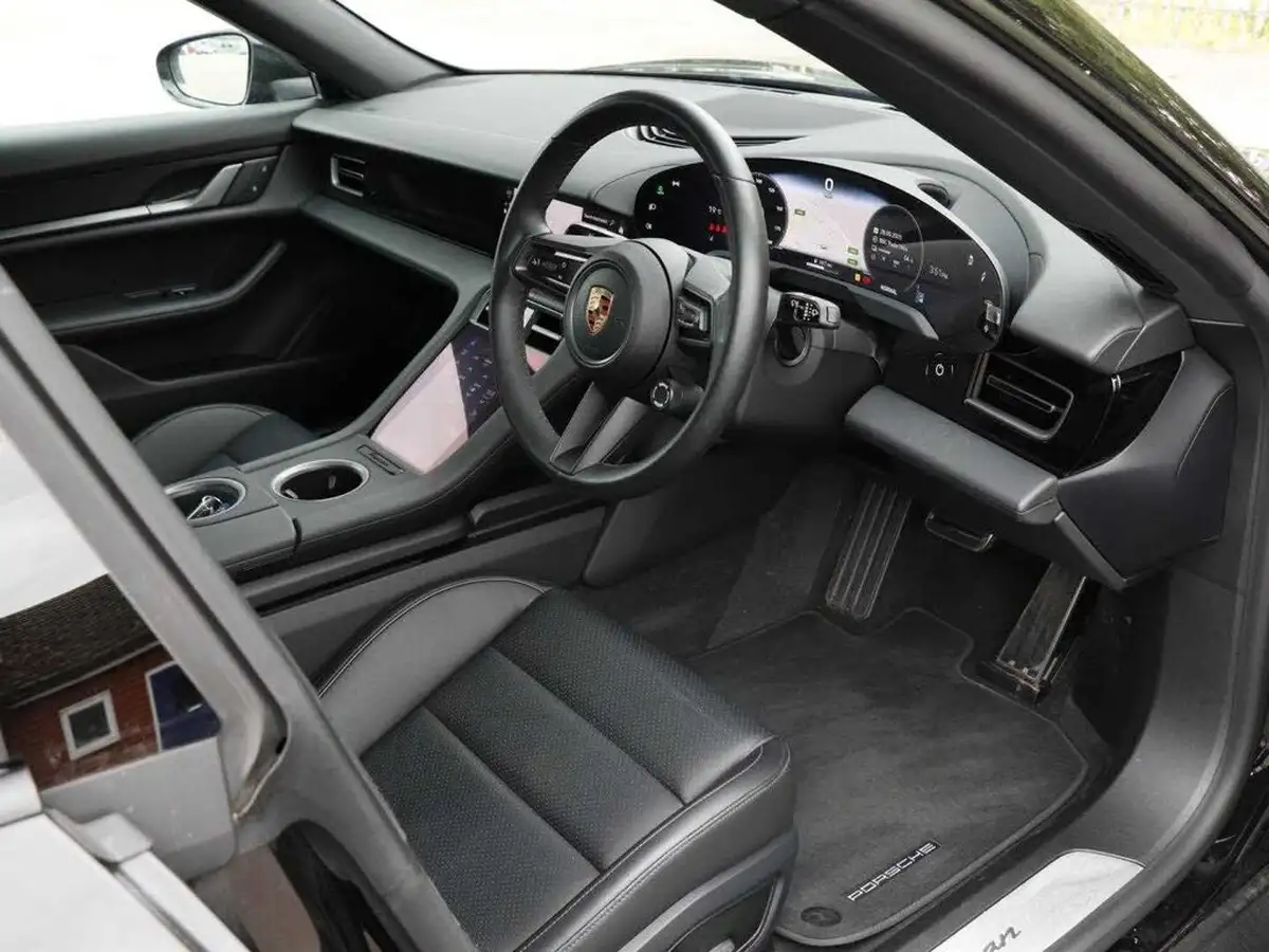 2024-porsche-taycan-e-sport-turismo-408ps-big-9