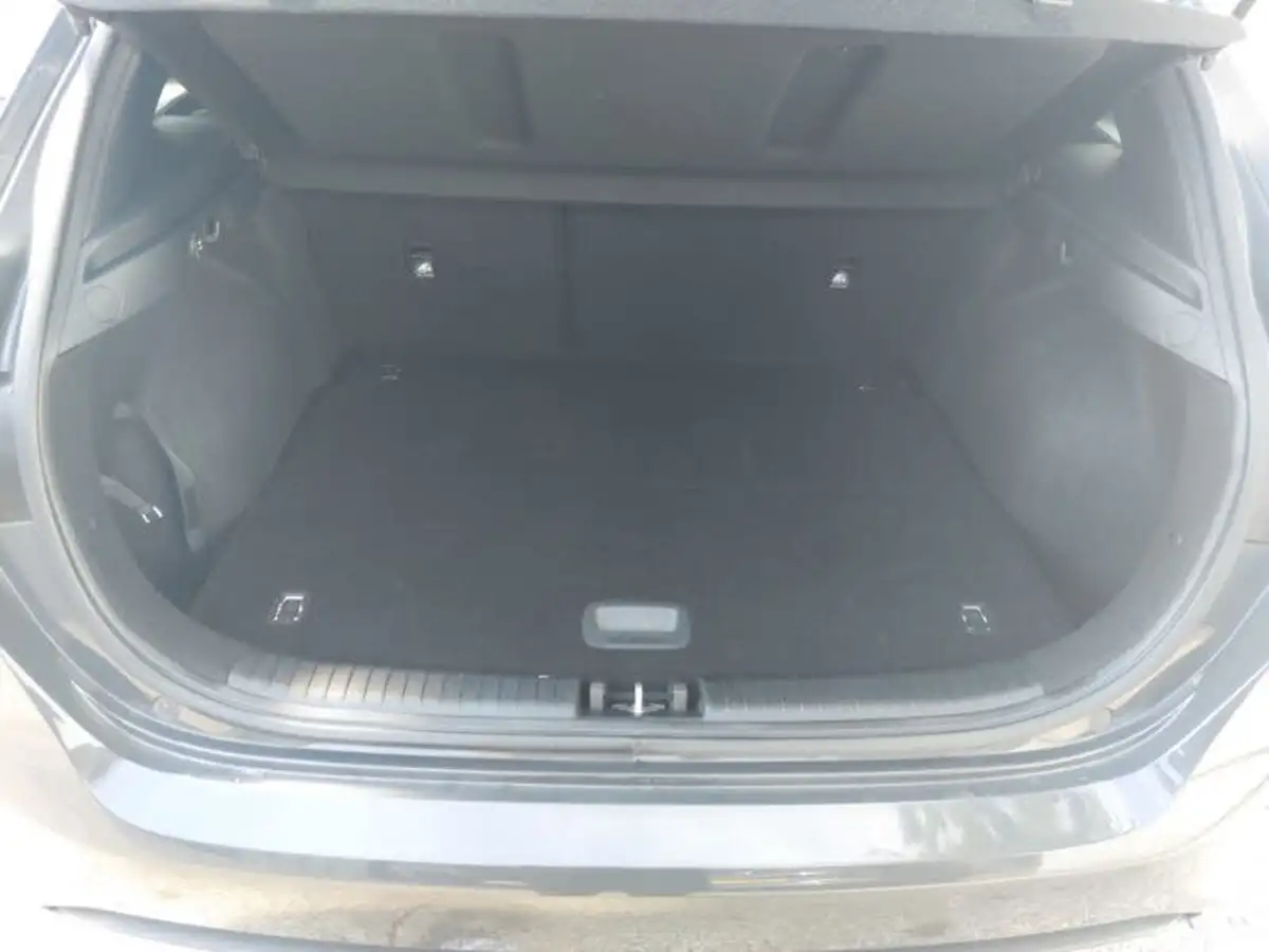 2019-kia-ceed-16crdi-3-hatchback-big-7
