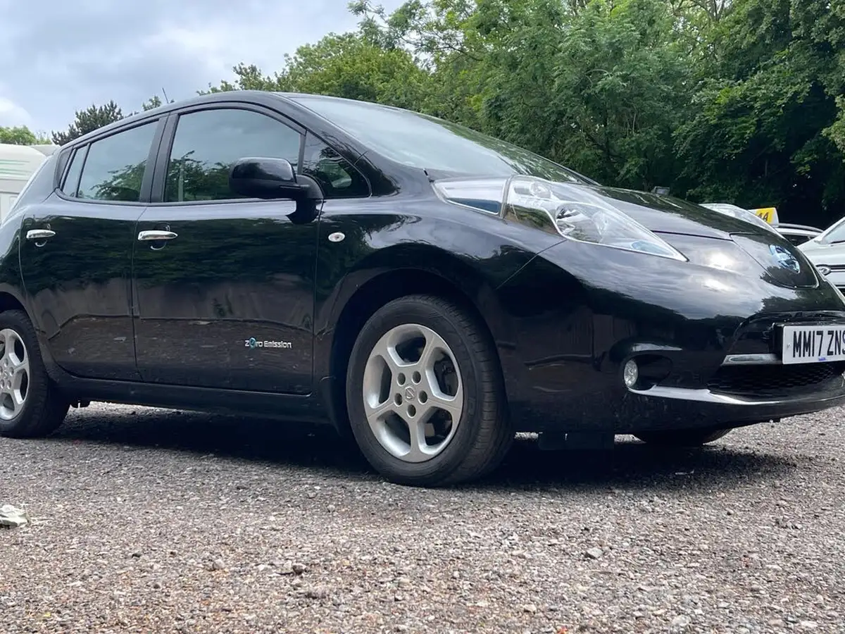 2017-nissan-leaf-e-acenta-80kw-30kwh-big-3