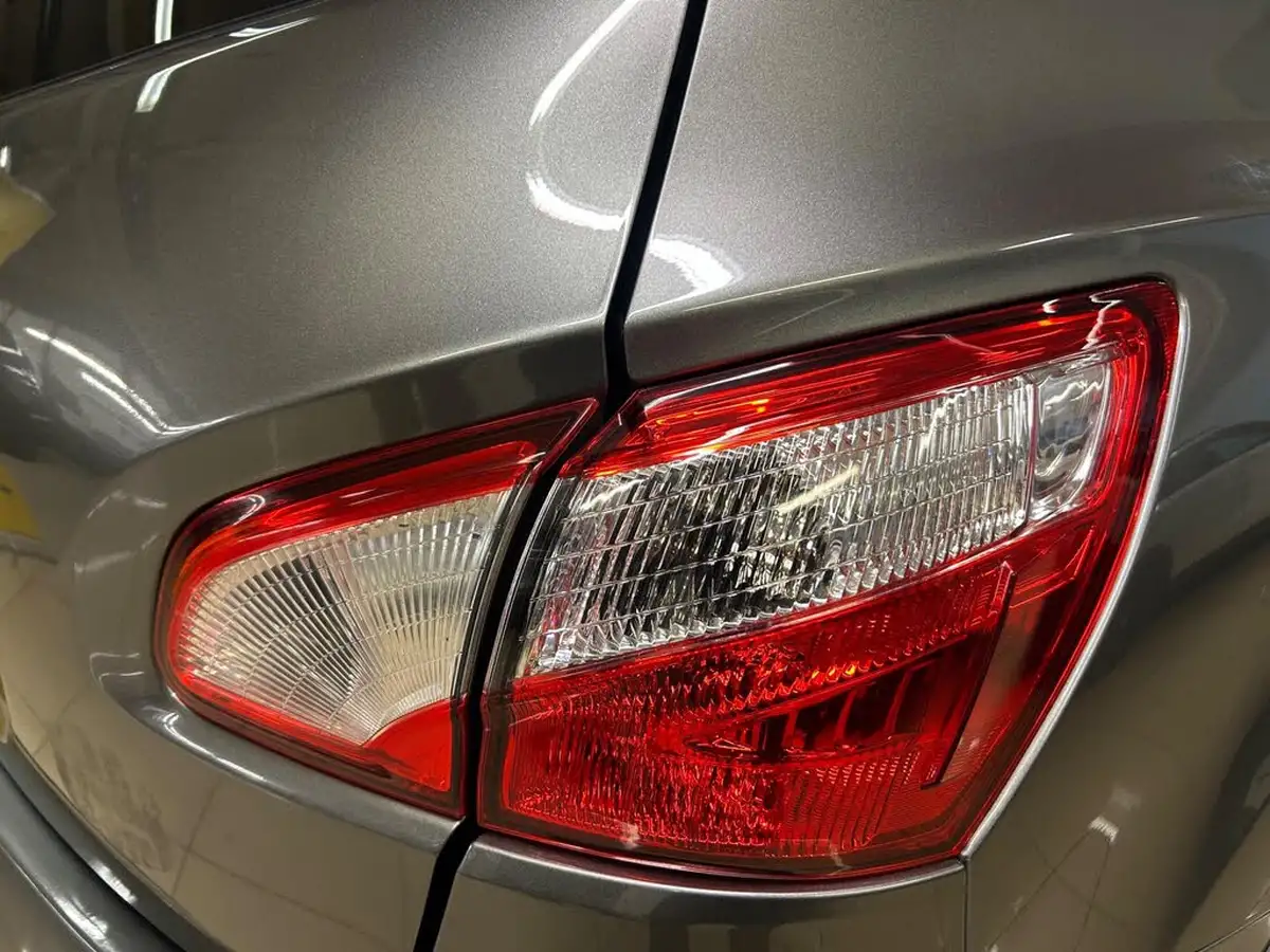 2011-nissan-qashqai2-15td-n-tec-big-13