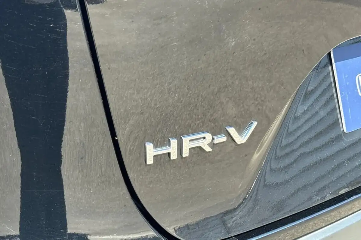 2023-honda-hr-v-15-i-mmd-elegance-big-38