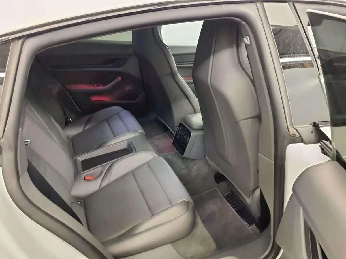 2020-porsche-taycan-e-4s-530ps-big-9