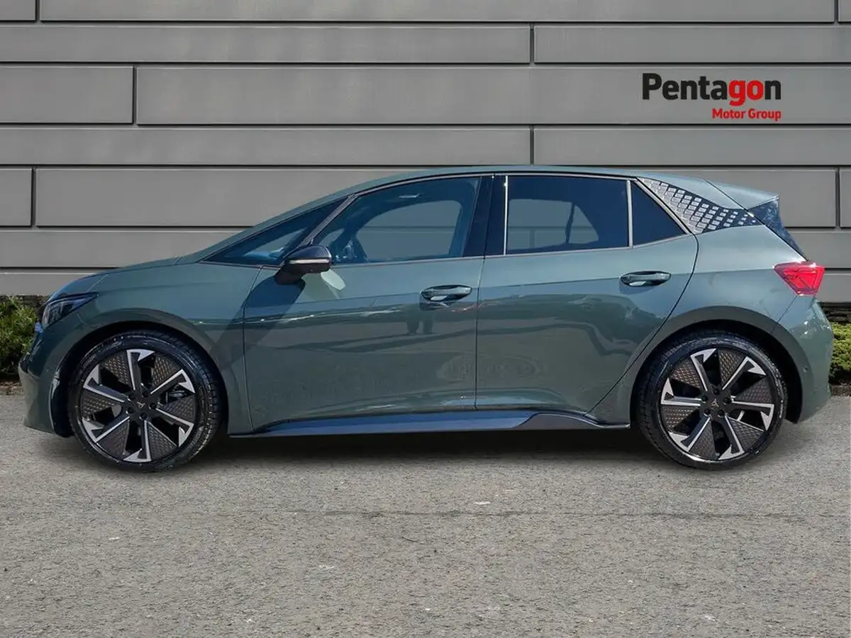 2025-cupra-born-e-vz-first-edition-big-11
