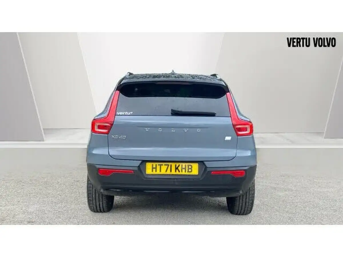 2022-volvo-xc40-15-t5-r-design-pro-big-12