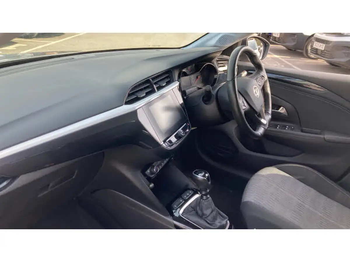2021-vauxhall-corsa-12-turbo-griffin-edition-big-8