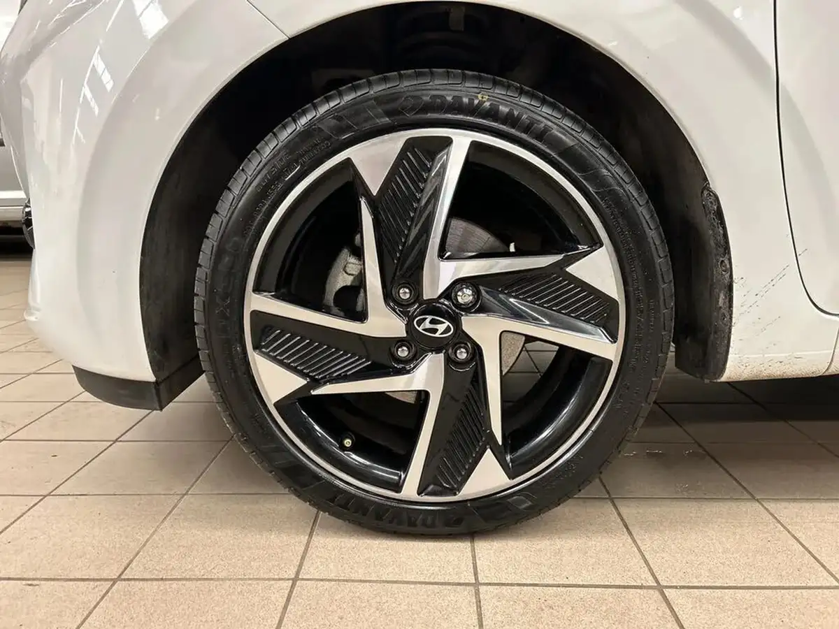 2024-hyundai-i10-10-premium-63ps-auto-big-26