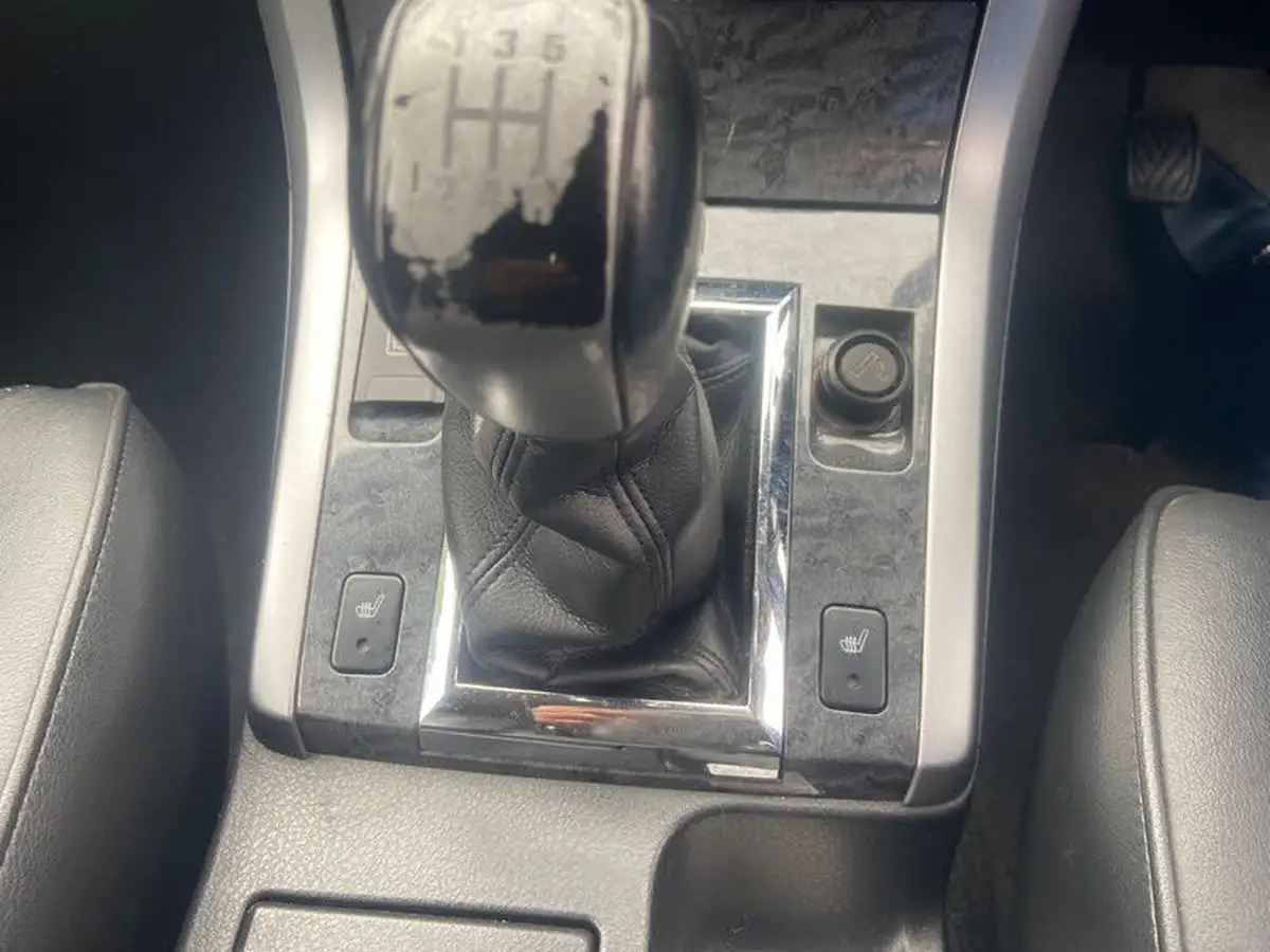 2010-suzuki-grand-vitara-19td-sz5-big-19