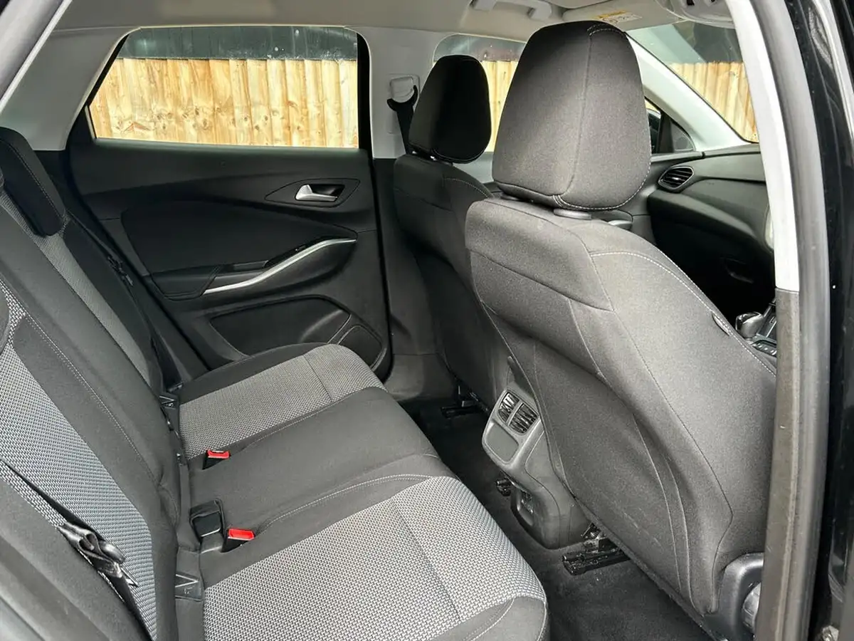 2019-vauxhall-grandland-x-12-se-ss-big-25