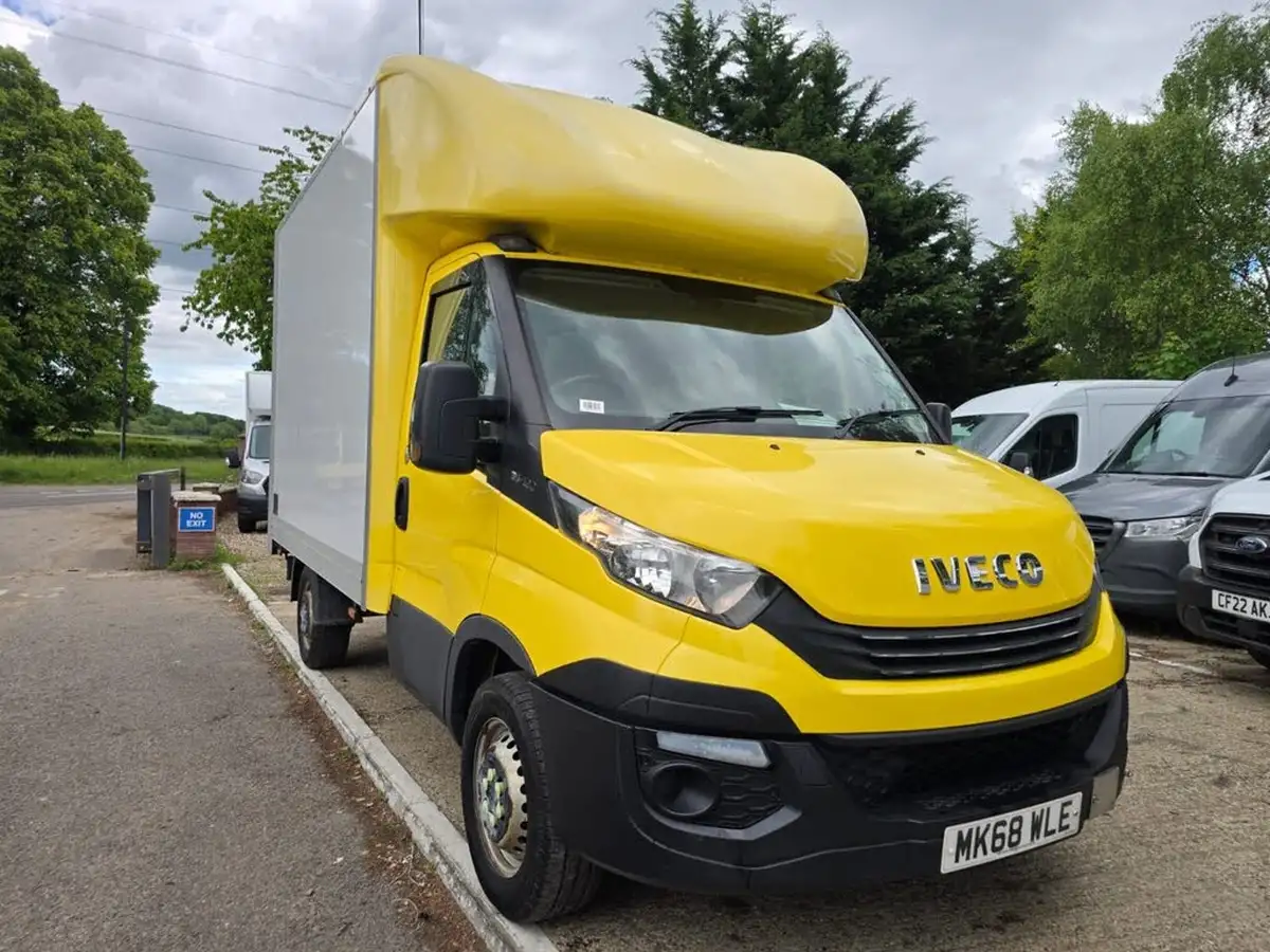 2019-iveco-daily-s-class-23td-35s12-4100-eu6-chassis-cab-hi-matic-big-2