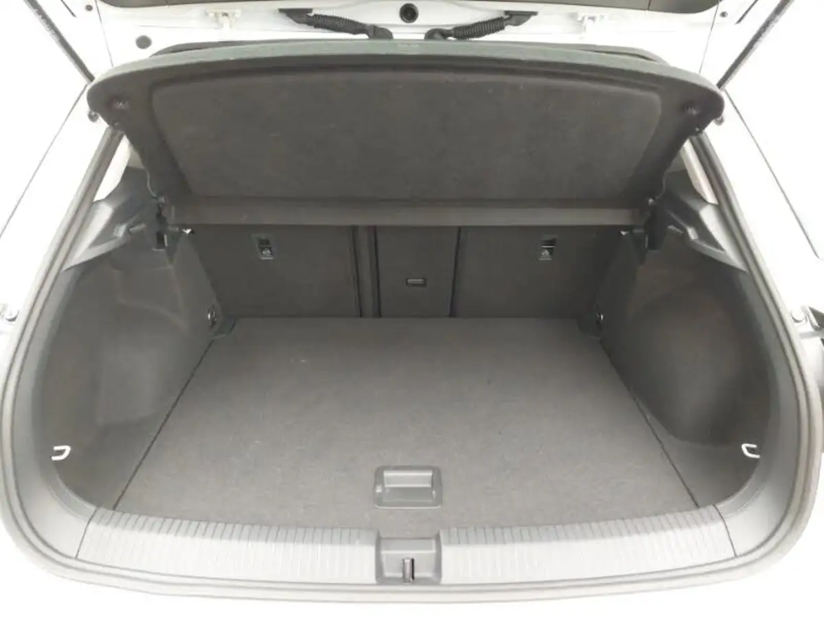 2022-volkswagen-t-roc-10-tsi-style-hatchback-5d-big-7