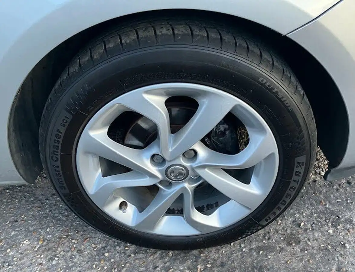 2017-vauxhall-corsa-14i-sri-90ps-ecoflex-5d-big-17