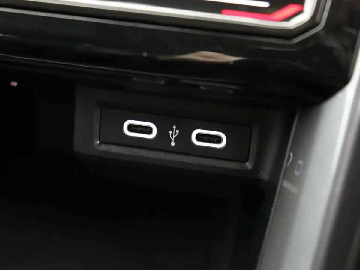 2022-volkswagen-t-cross-10-tsi-sel-big-29