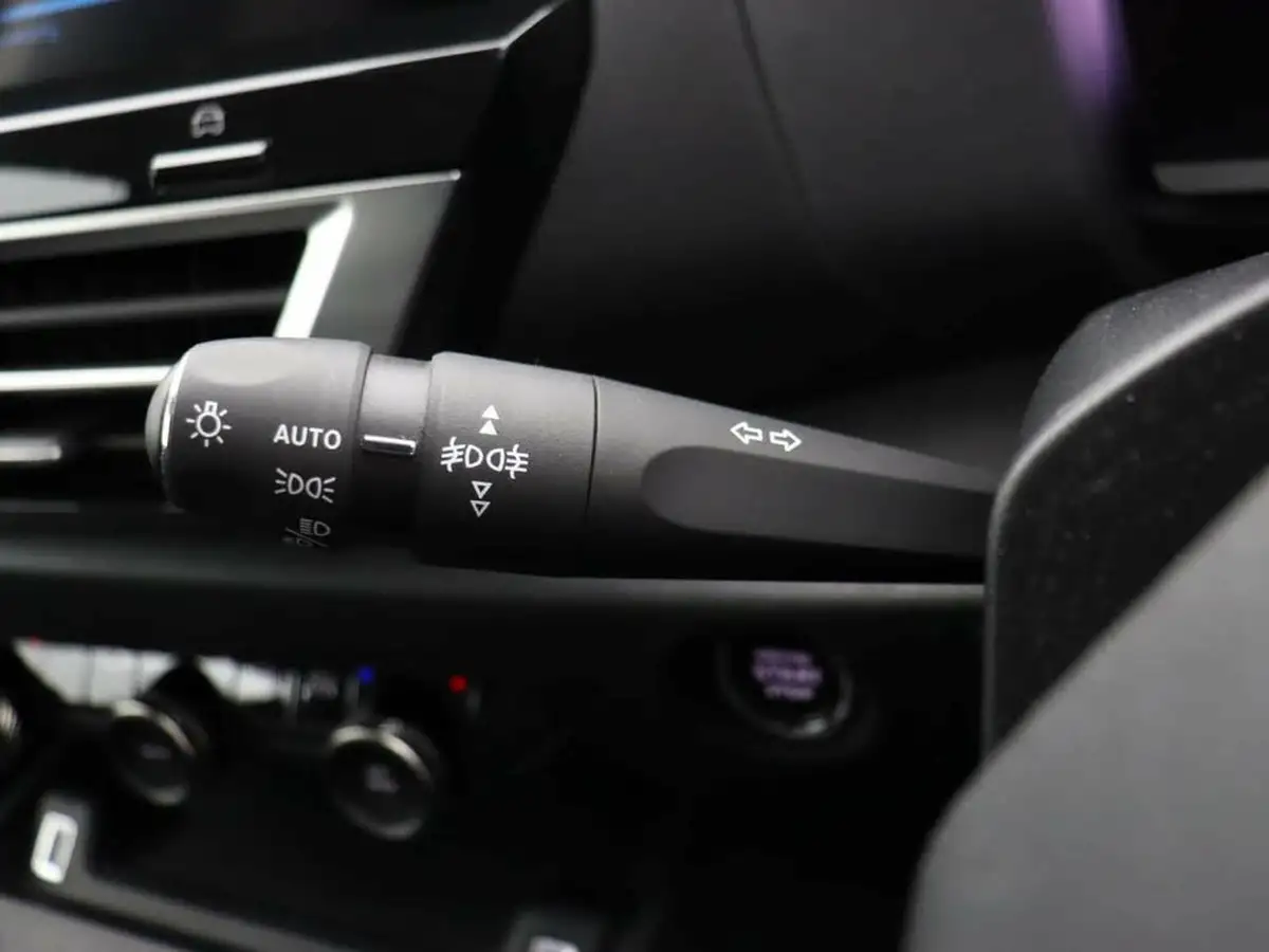 2021-citroen-c4-12-puretech-shine-130ps-big-45