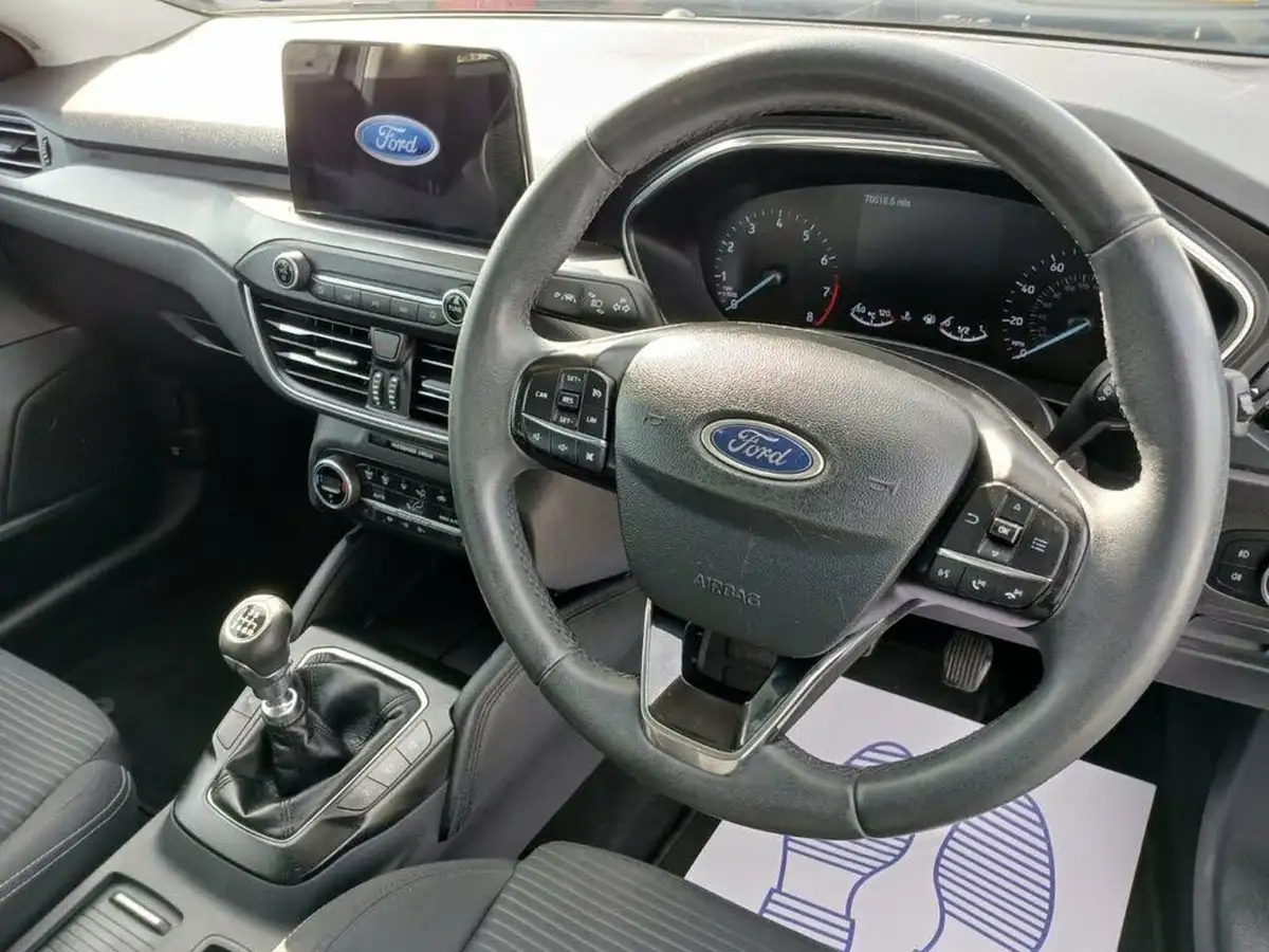 2019-ford-focus-10t-titanium-hatchback-big-3