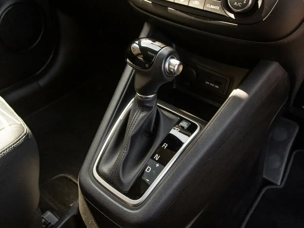 2017-kia-venga-16-4-auto-big-29