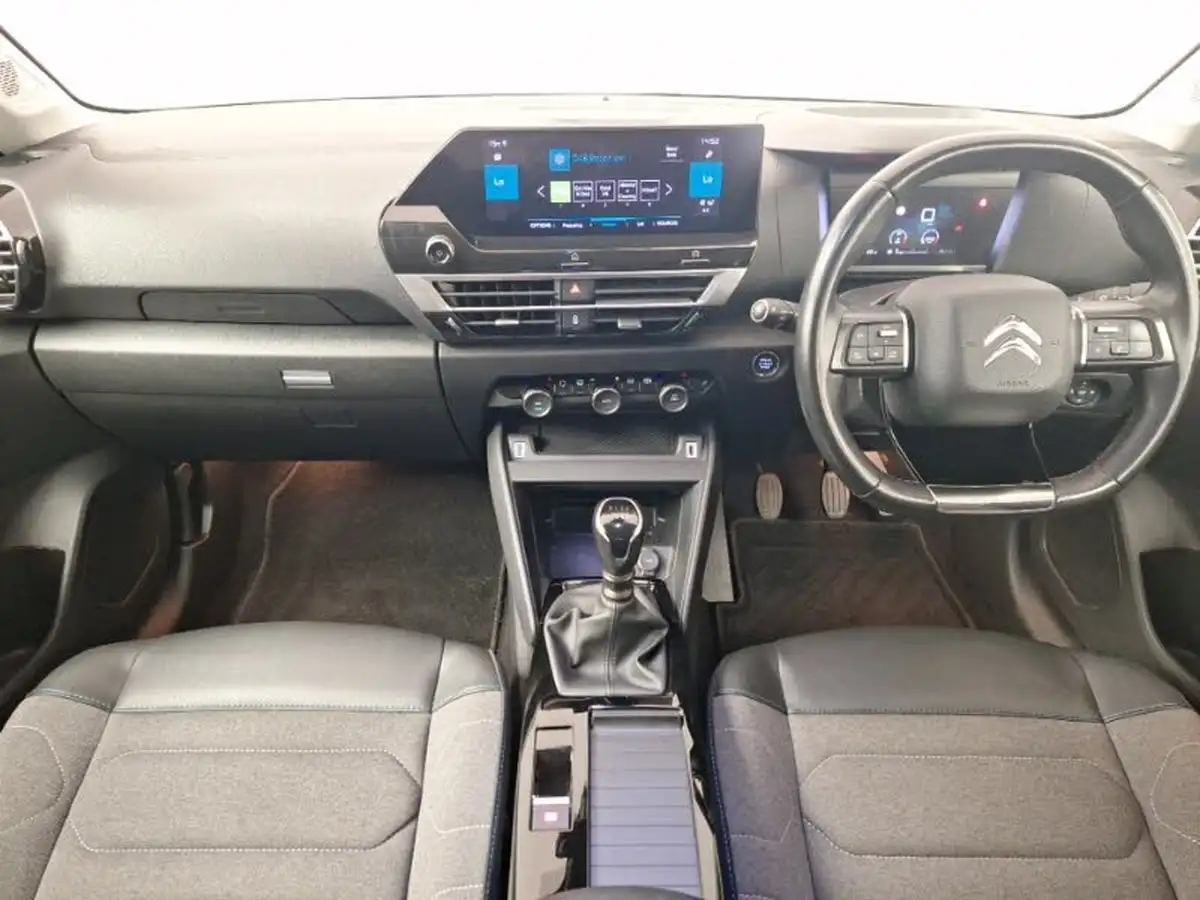 2022-citroen-c4-12-puretech-shine-130ps-big-2