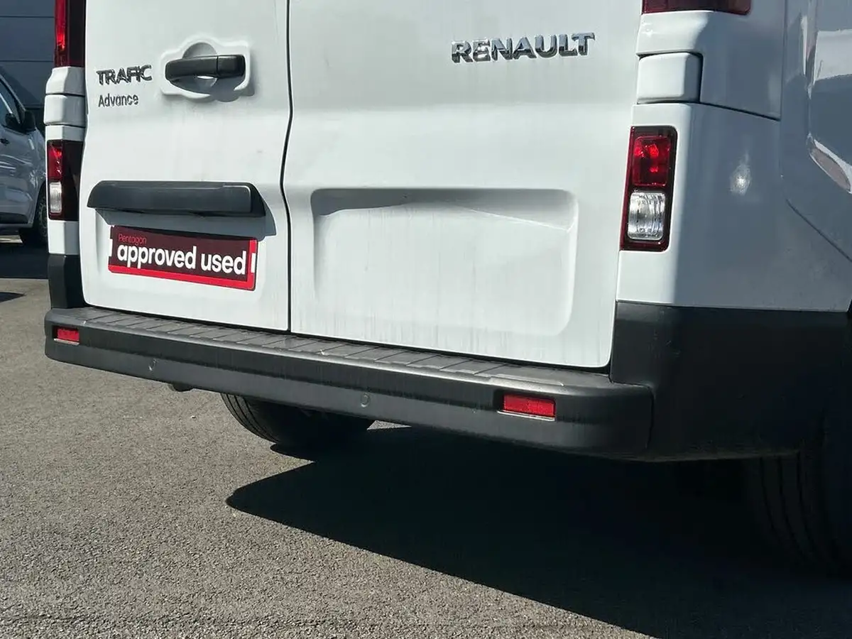2025-renault-trafic-20dci-ll30-130-advance-panel-big-16