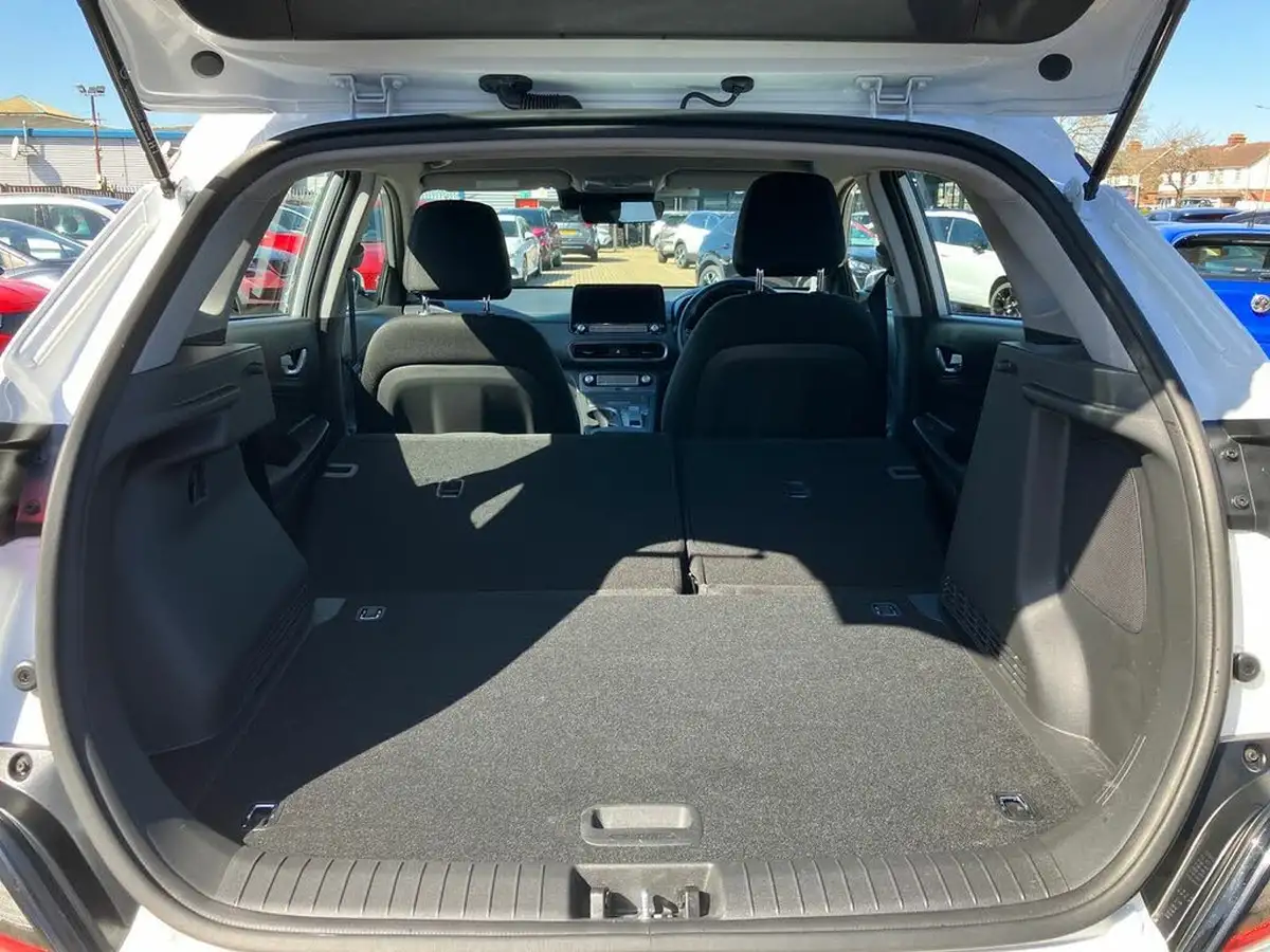 2023-hyundai-kona-e-se-connect-big-22