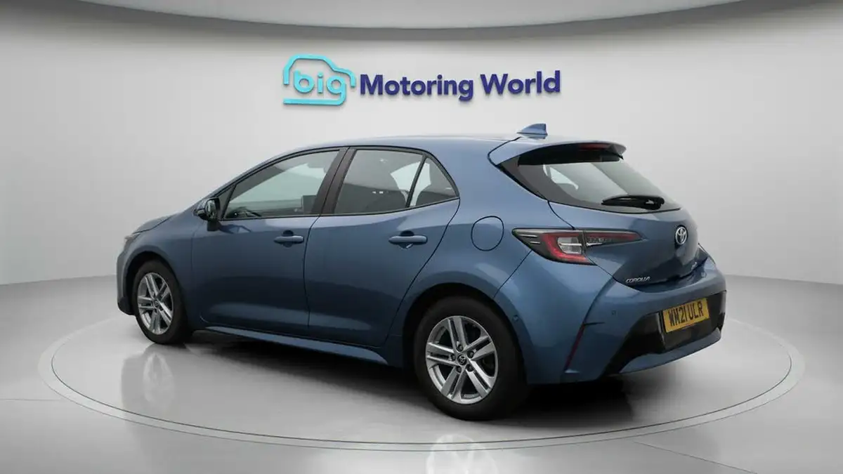 2021-toyota-corolla-18-vvt-i-icon-tech-spare-wheel-hatchback-5d-big-5
