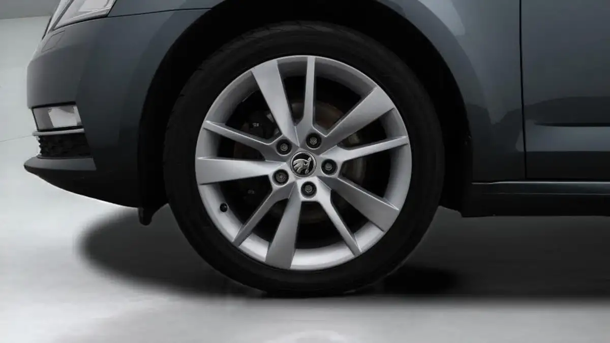 2019-skoda-octavia-20tdi-se-l-estate-dsg-big-18