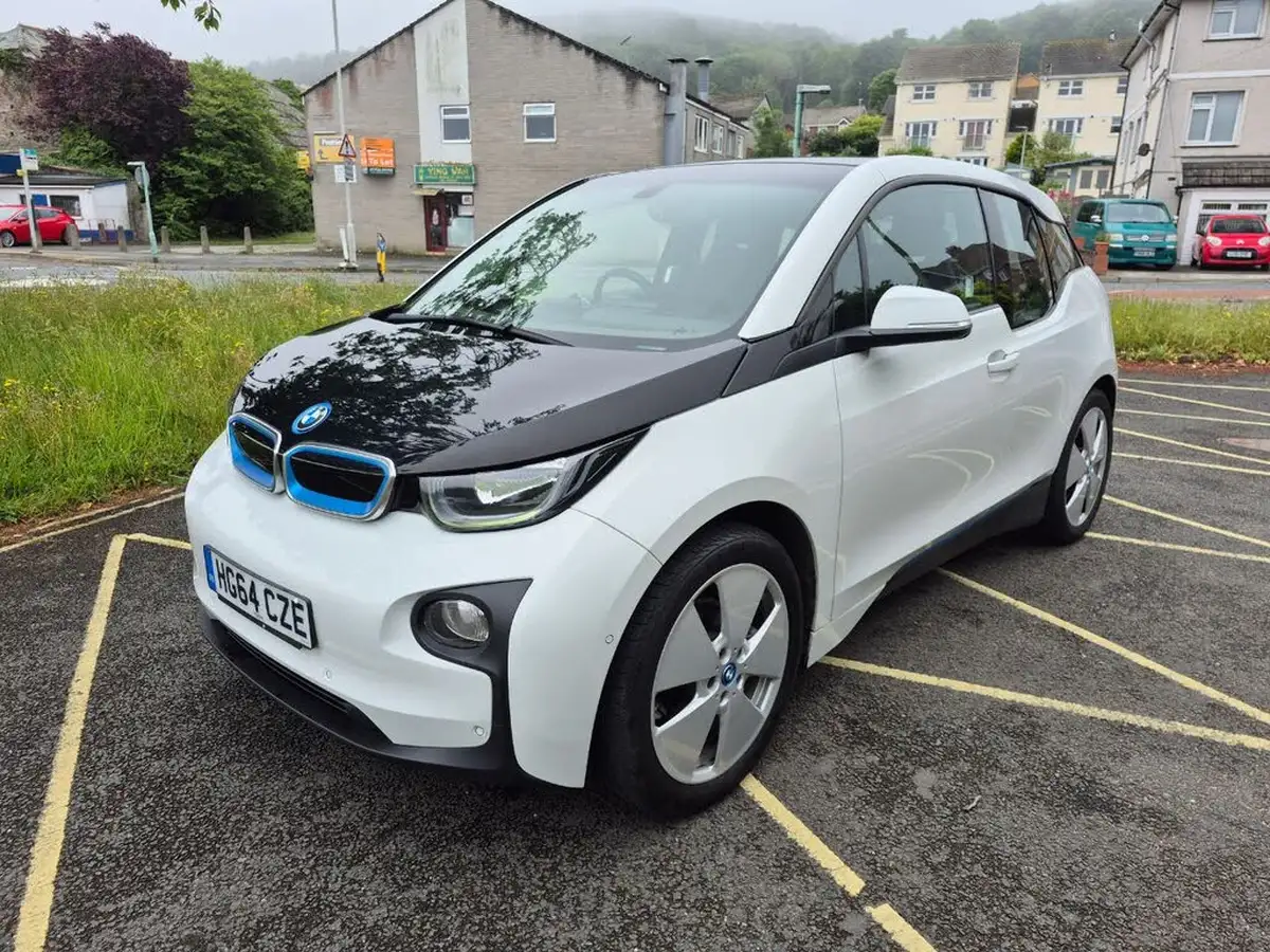 2014-bmw-i3-e-big-0