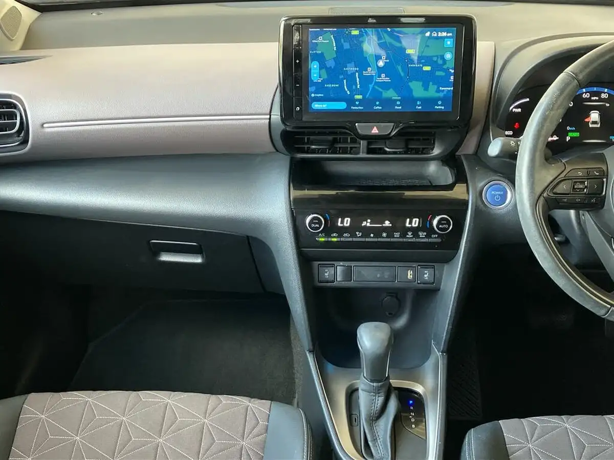 2023-toyota-yaris-cross-15-vvt-i-excel-awd-i-big-37