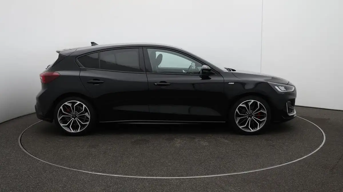 2023-ford-focus-10t-st-line-vignale-125ps-hybrid-mhev-hatchback-powershift-big-50