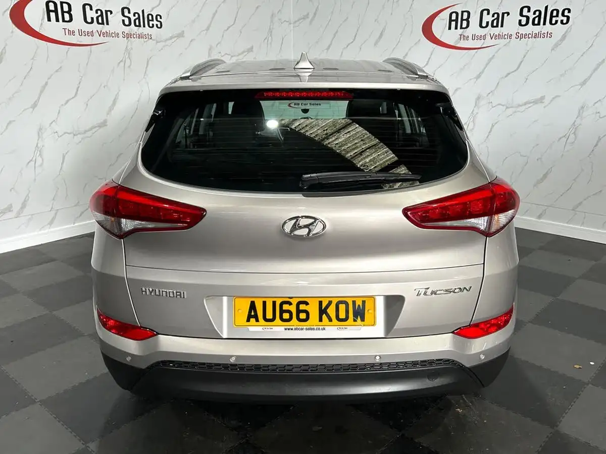 2016-hyundai-tucson-17crdi-blue-drive-se-nav-116ps-big-2