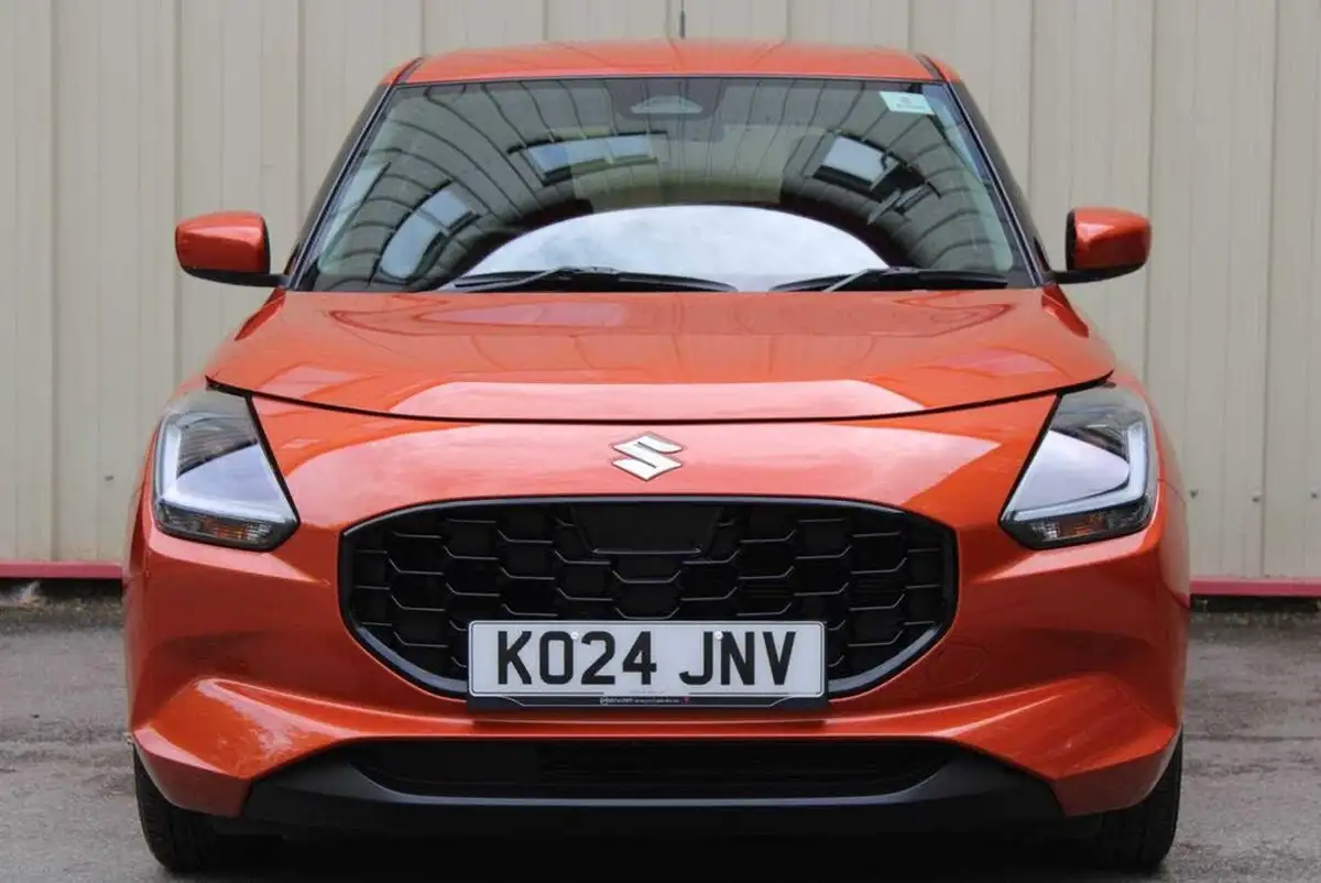 2024-suzuki-swift-12-motion-big-1